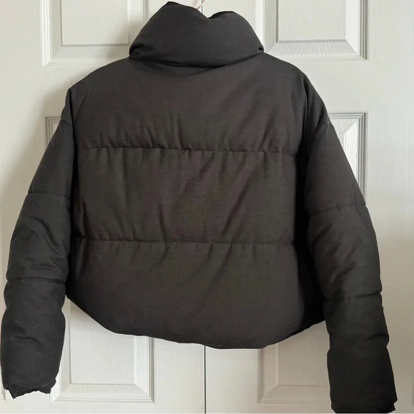 Zara woman’s high neck, cropped bomber/puffer jacket (oversized) 
Size XS - Picture 3 of 10